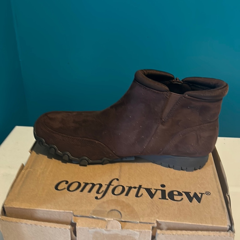 Comfort View purple Ankle Boot size 11 Wide New